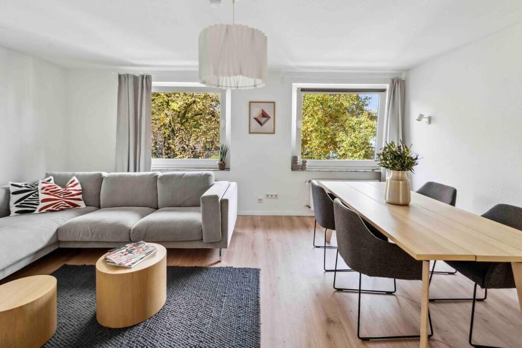 Stylischer Wohntraum Ronsdorf Naehe Dus & Dortmund & Koeln & Essen Apartment Wuppertal